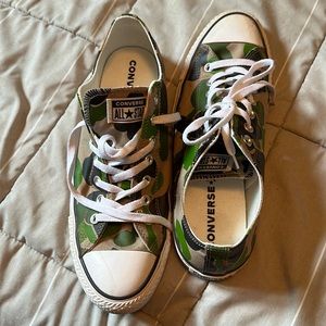 Converse All Stars 11.5 low top camo